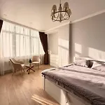 Gagarin Plaza Stylish Apartman Odessza