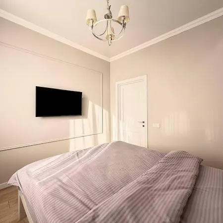 Gagarin Plaza Stylish Odessza