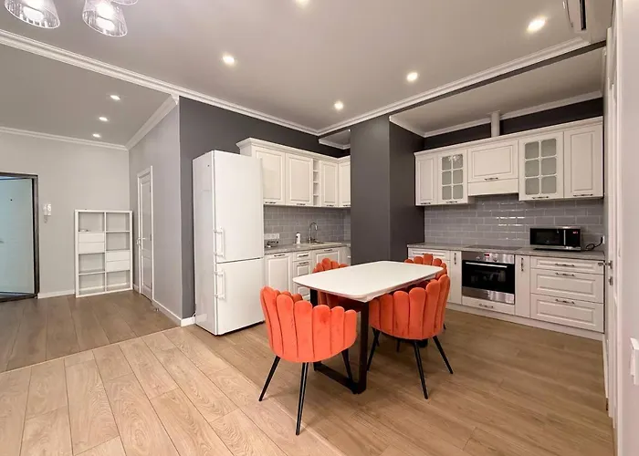 Gagarin Plaza Stylish Odessza