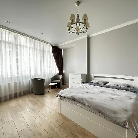 Gagarin Plaza Stylish Apartment Odesa