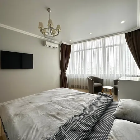 Gagarin Plaza Stylish Apartment Odesa